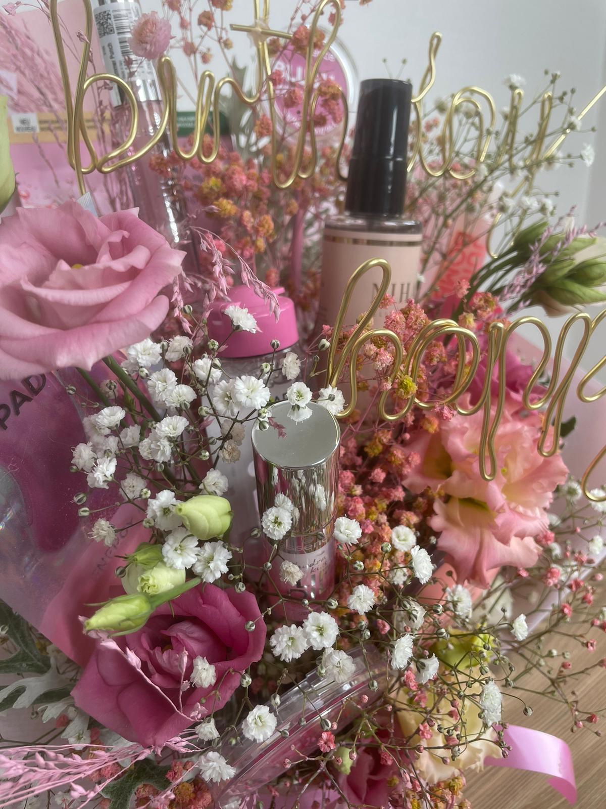 Make-Up Bouquet Flower Bouquet Luxury Romantic – Cosmetics Gift