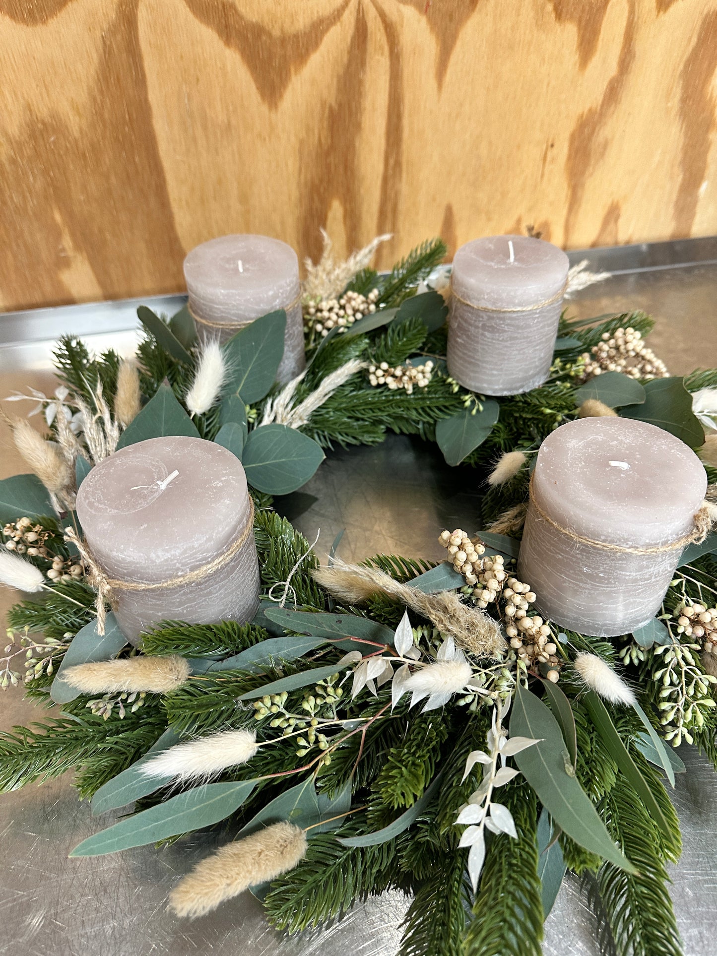 Scandinavian Natural Advent wreath with eucalyptus and dried flowers – Grey Beige