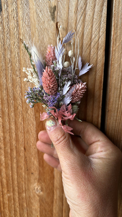 Boho Natural boutonniere with dried flowers – Wedding & occasion decoration