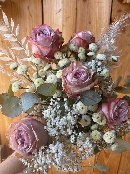 Blumenstrauß Romantic Rose – Altrosa Rosen & Schleierkraut