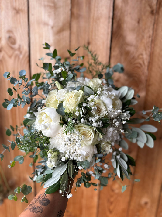 Brautstrauß „timeless grace“ - Wild und Schön