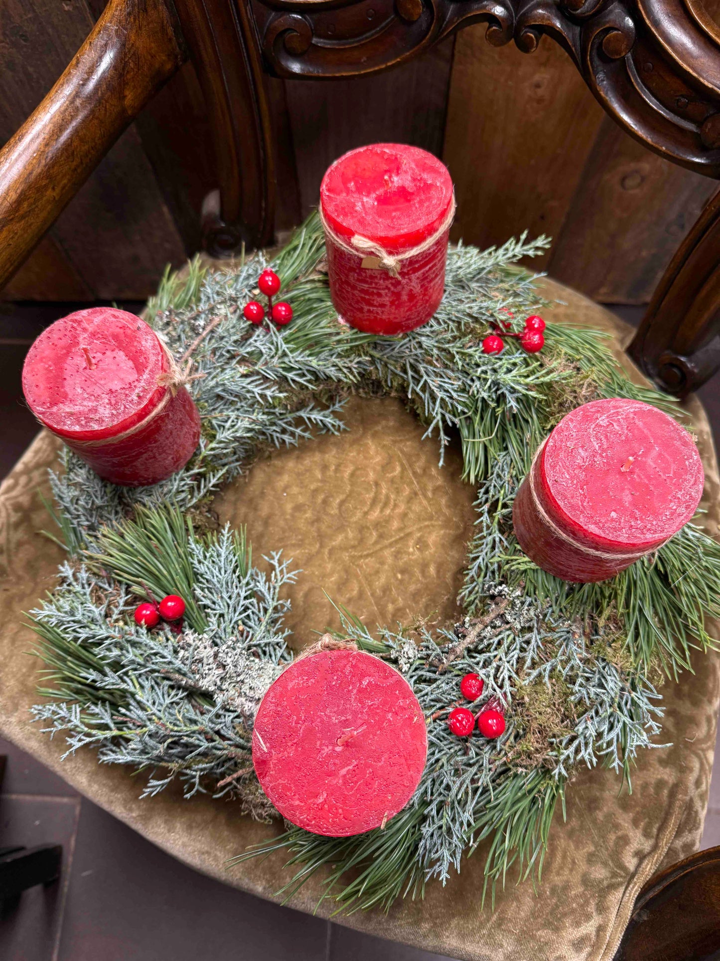 Advent Wreath with Red Candles – Handcrafted from Natural Materials