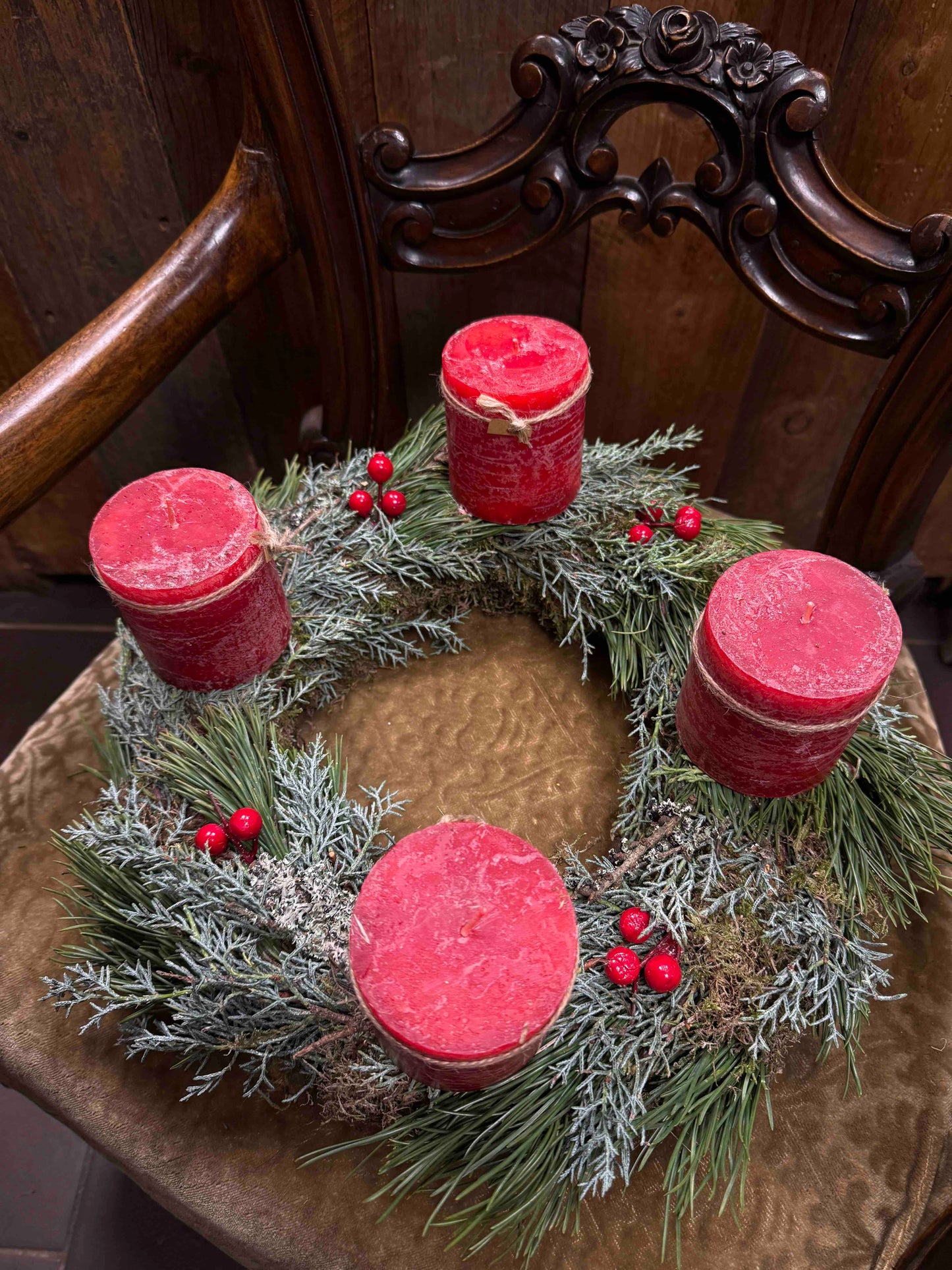 Advent Wreath with Red Candles – Handcrafted from Natural Materials