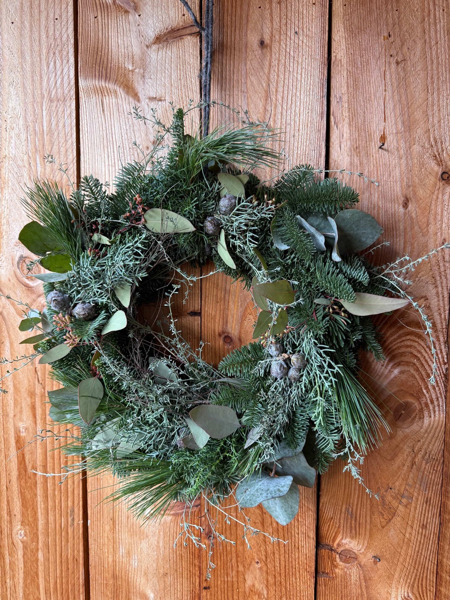 Winter Wreath Forest Green – Natural Wreath with Fir Green & Eucalyptus