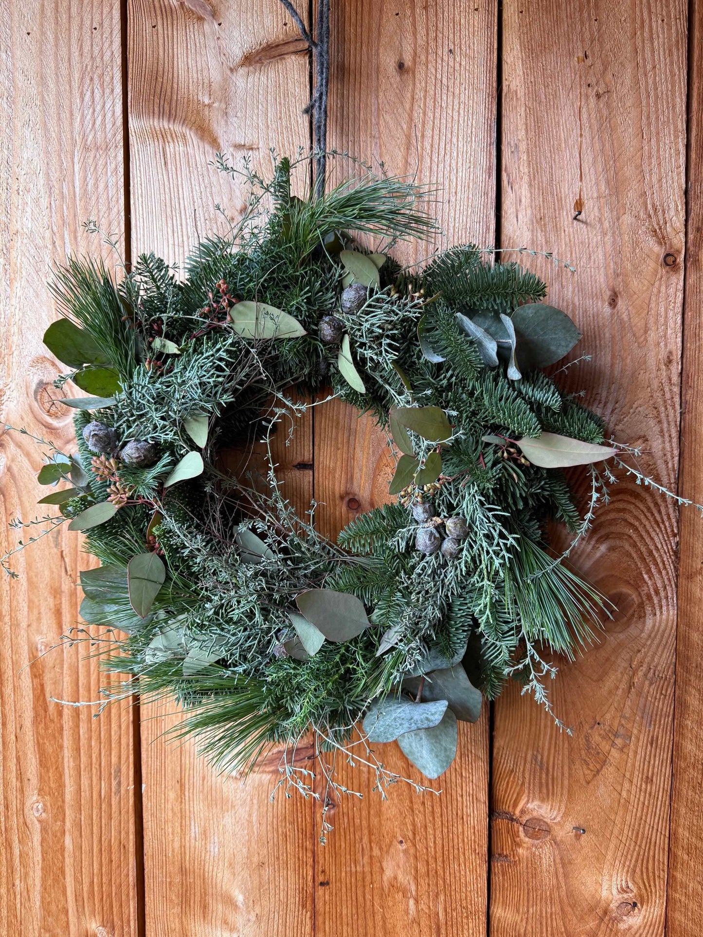Winter Wreath Forest Green – Natural Wreath with Fir Green & Eucalyptus